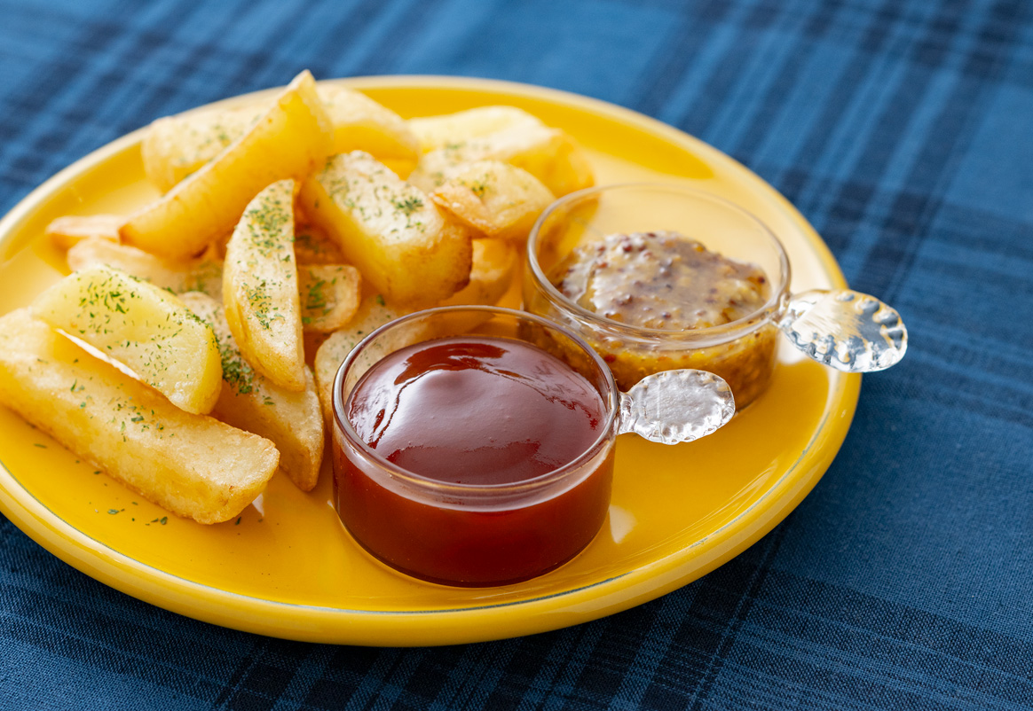甘くてピリリのソースと甘めのケチャップが合う『新じゃがのハニー粒マスタードディップとハニーケチャップ』